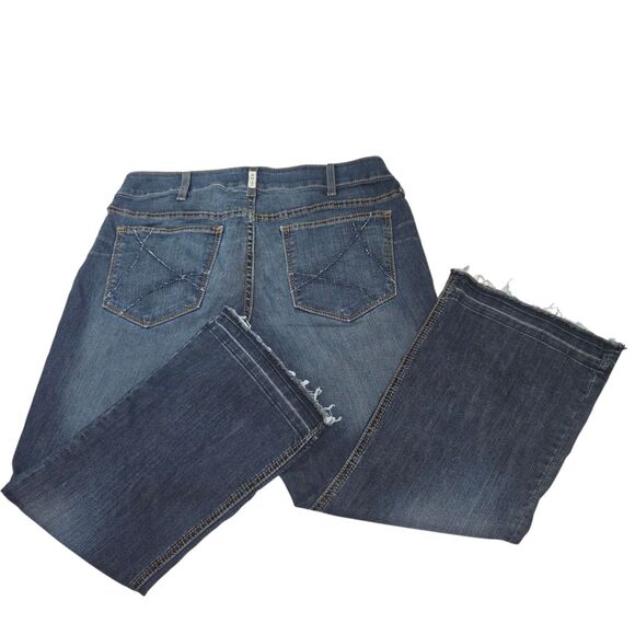 Ariat REAL Women Denim Mid Rise Stretch Boot Cut Jean Size 33x25 Short Inseam - Picture 3 of 13